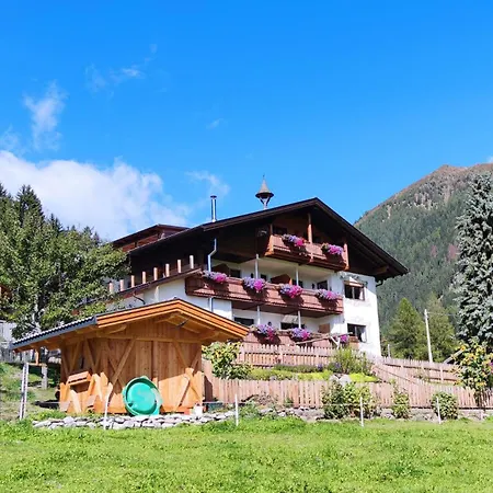 Alloggio per agriturismo Alpegger Terento